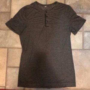 Lululemon Henley short sleeve workout shirt- small